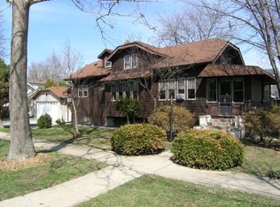 232 Astor Ct, Villa Park, IL