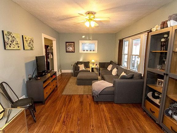 2nd image of 1328 Beach Ave