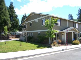 203 Classick Dr, White City, OR 97537