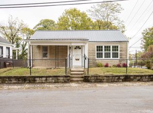 694 Higgins St, Paris, KY 40361