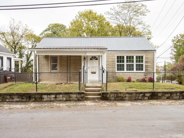 694 Higgins St, Paris, KY 40361