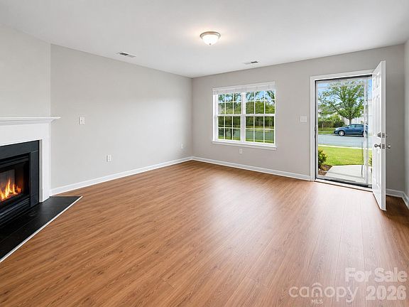 2nd image of 220 Hunslet Cir