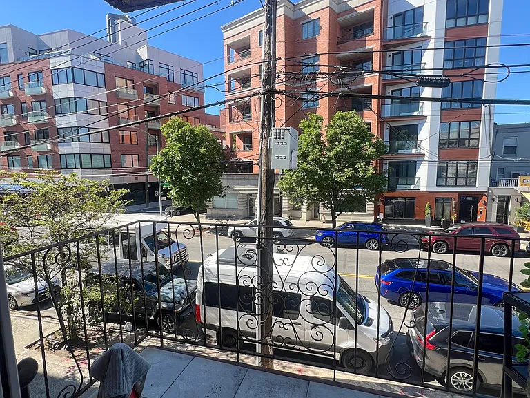 2705 Astoria Blvd #2G — Photo 6