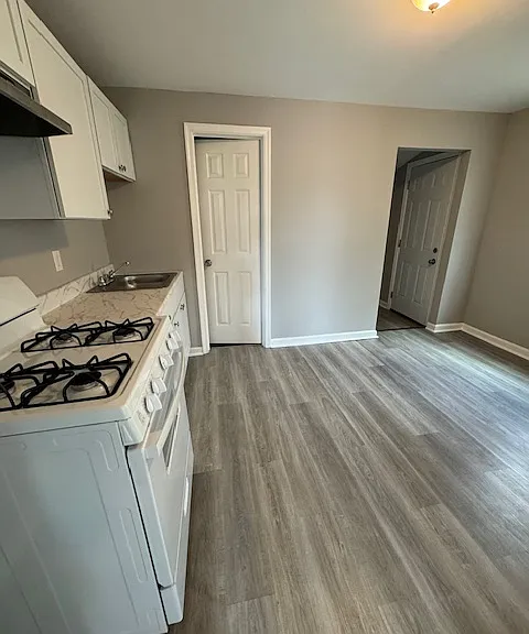 3 Market St #2 — Photo 2