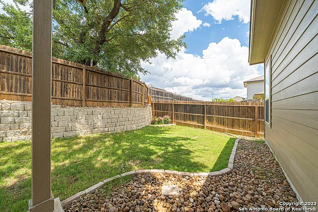 12911 Brewster Ml — Photo 44