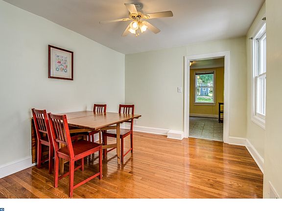 3rd image of 1614 W 10th St