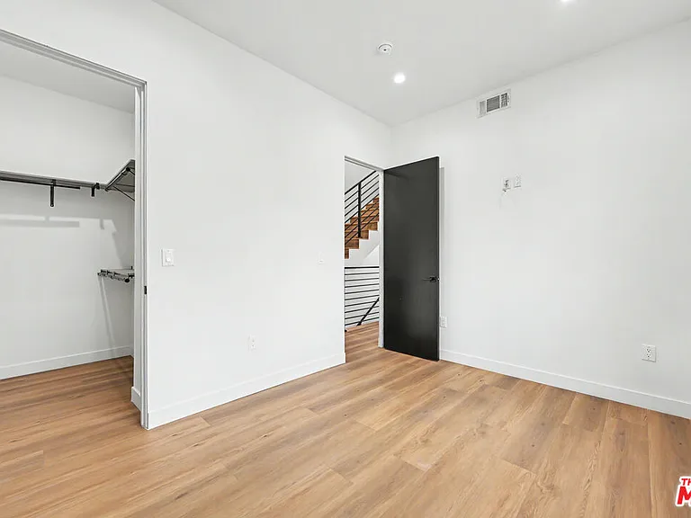 1907 S Corning St #1 — Photo 27
