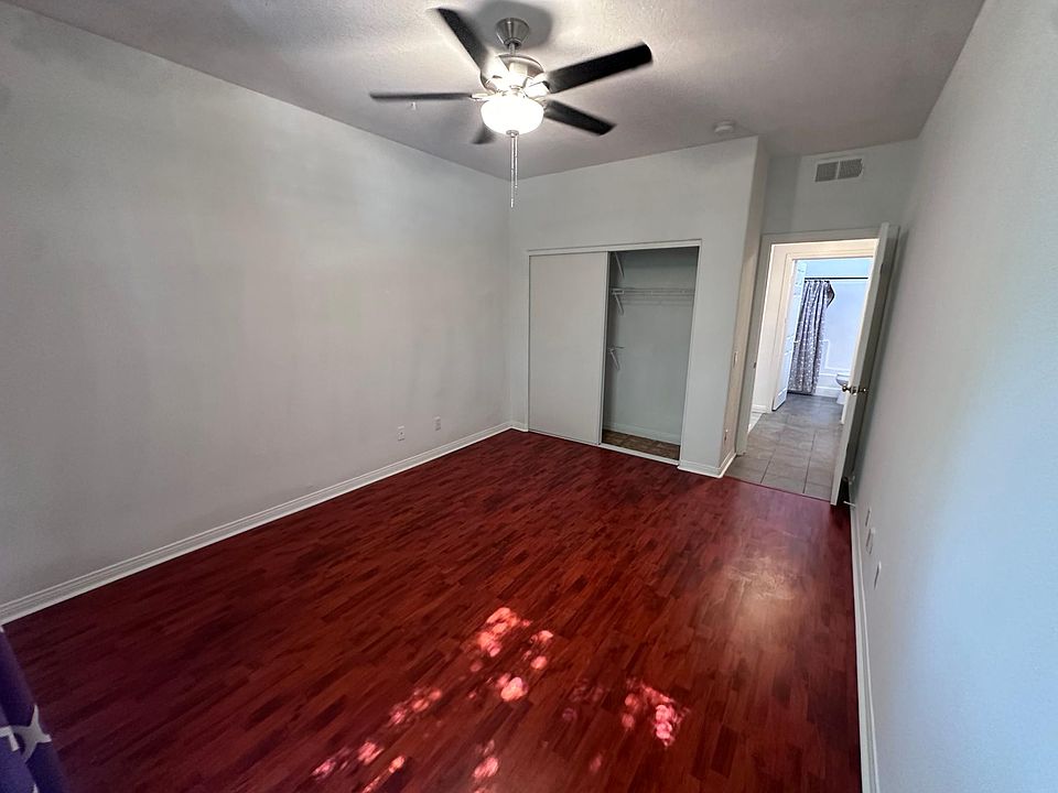 Granada Plaza Condominiums - 16940 Chatsworth St Granada Hills CA | Zillow