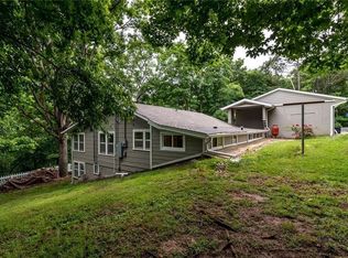 1515 S Pleasant Ridge Rd, Rogers, AR 72756