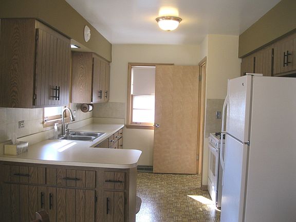 5th image of 625 E 161st St