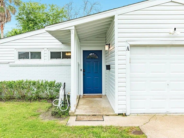 105 Marlin Ave — Photo 3