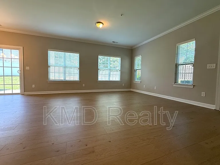 11504 Amarone Dr — Photo 7