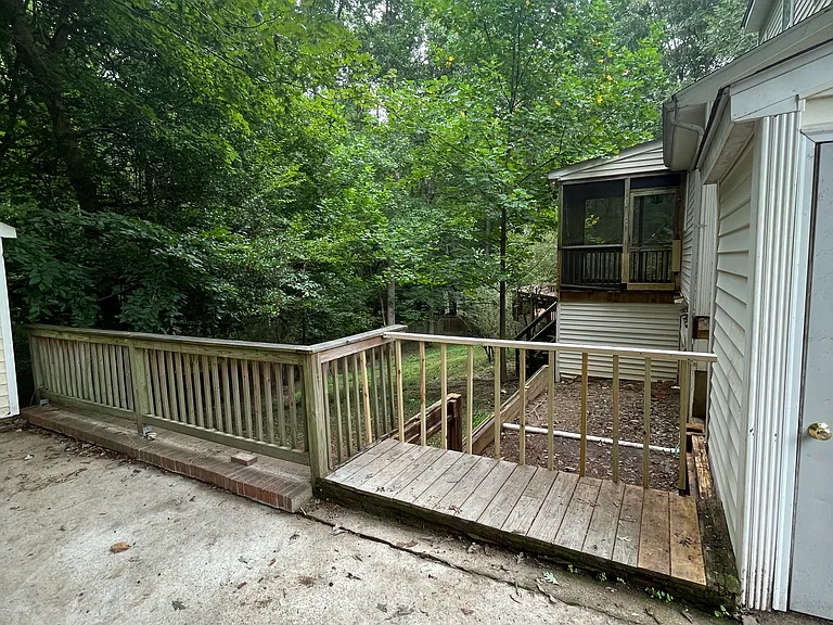153 Troy Dr — Photo 22