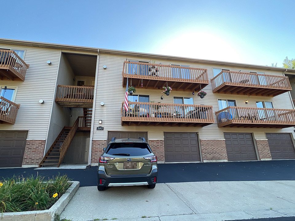 1st image of 340 Woodridge Cir #340