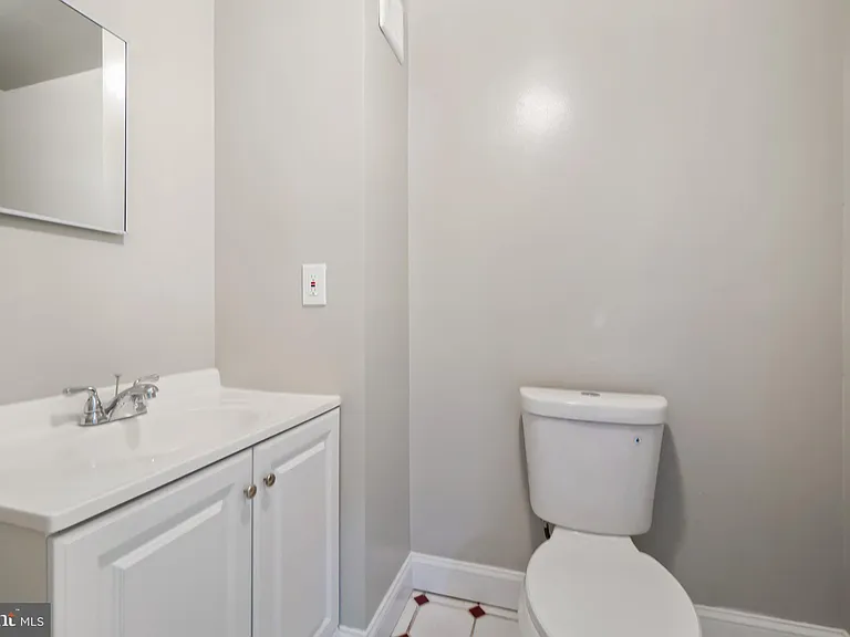 15950 Alameda Dr — Photo 8