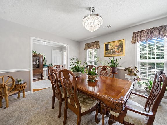 4th image of 16 Catalina Ln