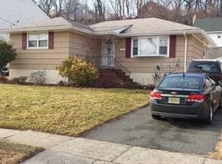 125 Oldfield Ave, Hasbrouck Heights, NJ 07604