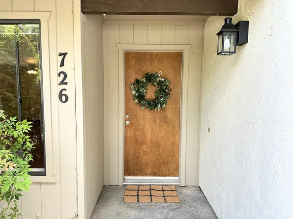 726 Barcelona Ave, Davis, CA 95616