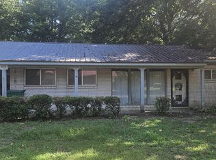 125 W Cypress St, Charleston, MS 38921