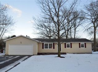 44 Evergreen Dr, Rochester, NY 14624