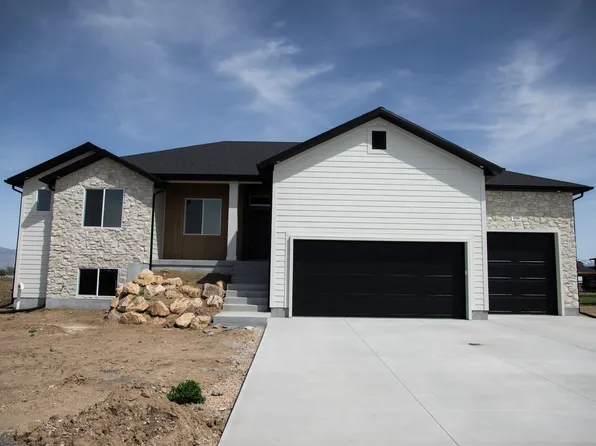 4586 S 6300 W, Hooper, UT 84315