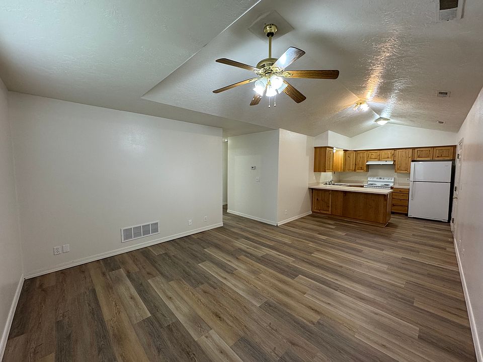 1st image of 1535 Canyon Ave