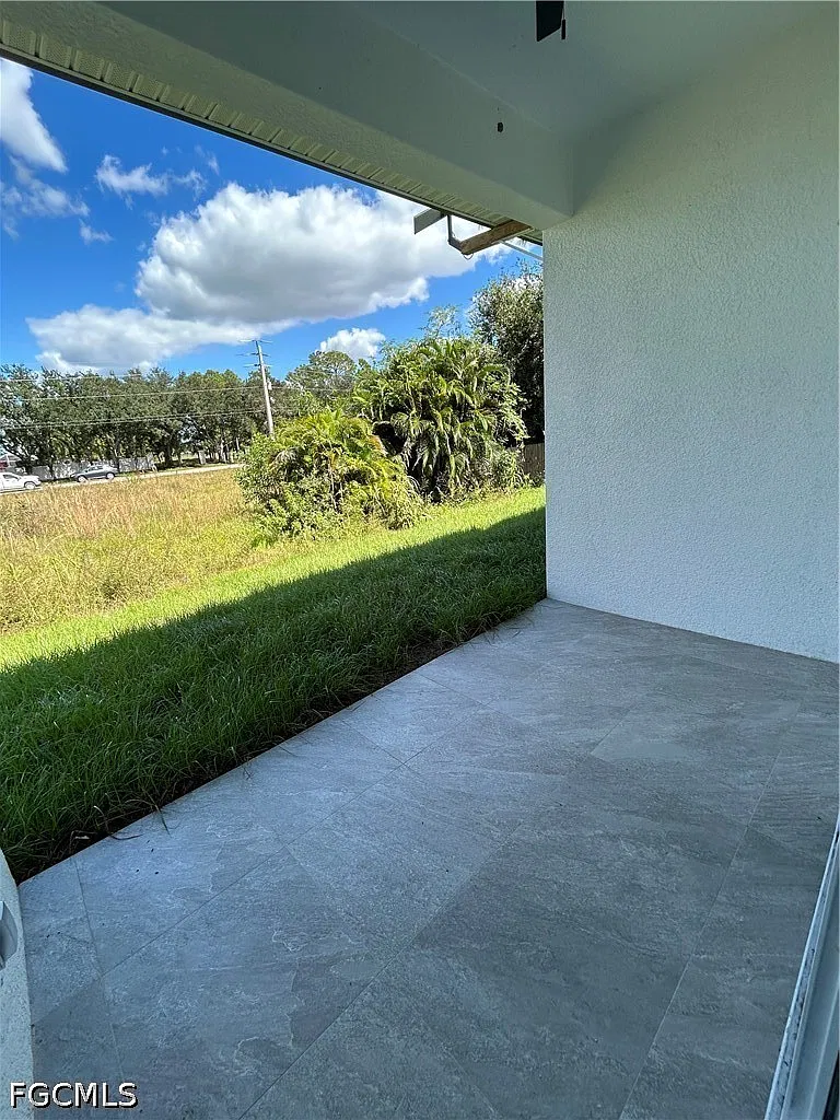 2 bed, 2.0 bath, 1644 sqft, $1,800 — Photo 4