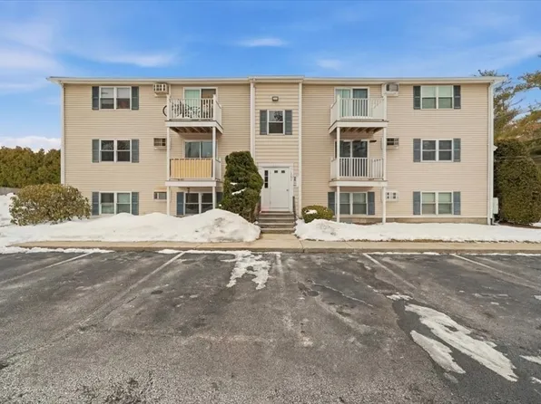 1471 Braley Rd APT 4, New Bedford, MA 02745