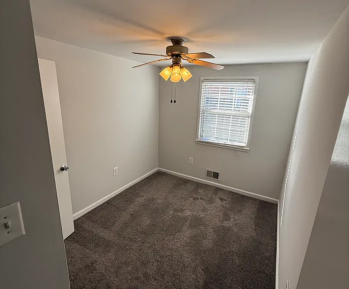 Longview — Photo 157