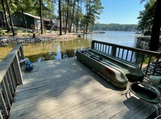 1934 Wedgewood Dr, Sanford, NC 27332