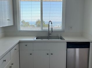 404 Loma Ter APT B, Laguna Beach, CA 92651