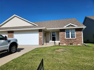 1127 Venbury Dr, Altoona, IA 50009