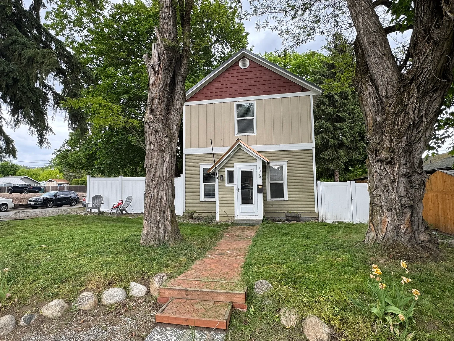 3 bed, 1.5 bath, 1177 sqft, $2,250 — Photo 2