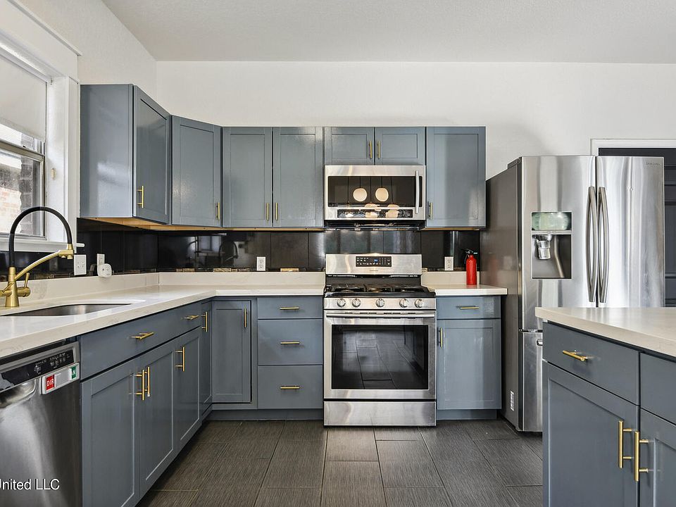 10281 English Manor Dr, Gulfport, MS 39503 Zillow