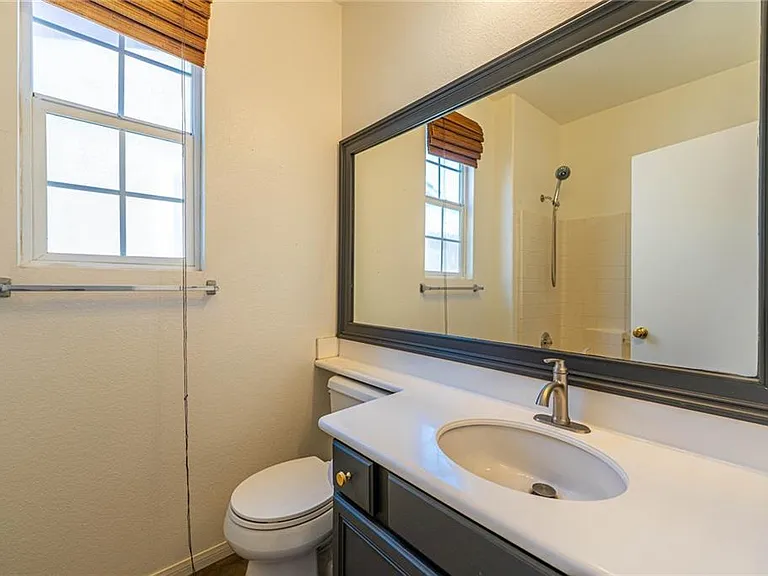 26345 Avenida Quintana — Photo 27