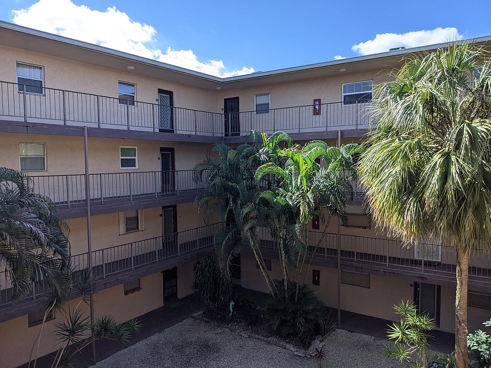 1st image of 2860 Somerset Dr APT 302K