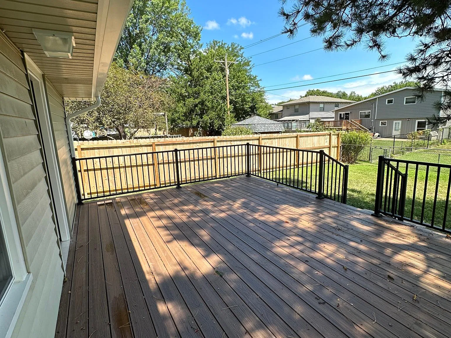 3 bed, 1064 sqft, $1,500 — Photo 2