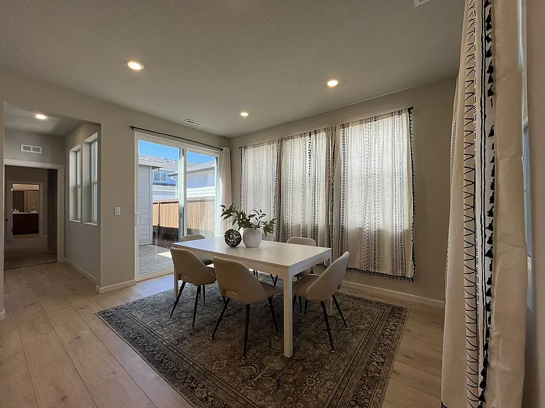 31530 NW Yorkshire St — Photo 16