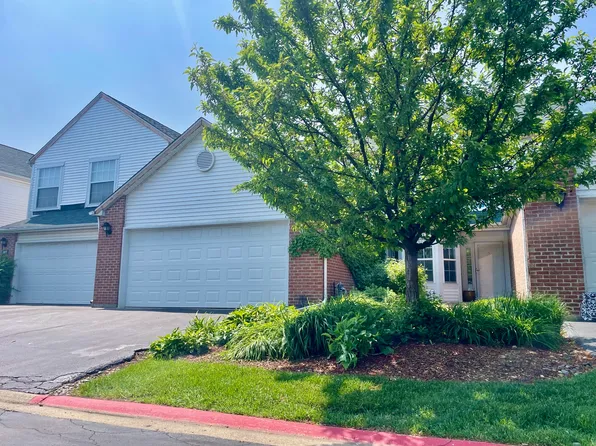 103 Hemstead St #34-D, Lake Bluff, IL 60044