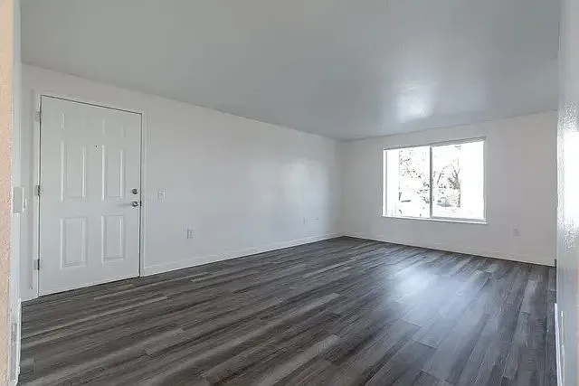 Orchard View Apartments — Photo 33