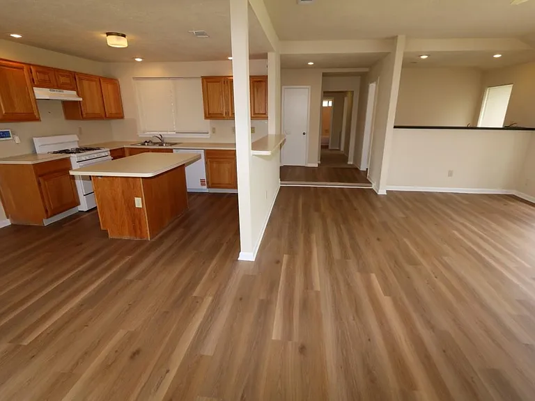 21226 Park Mount Dr — Photo 2