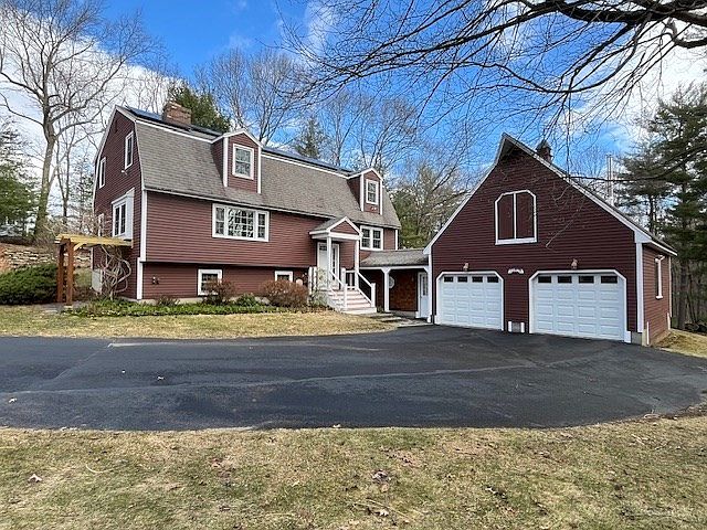 1st image of 9 Cyndy Ln