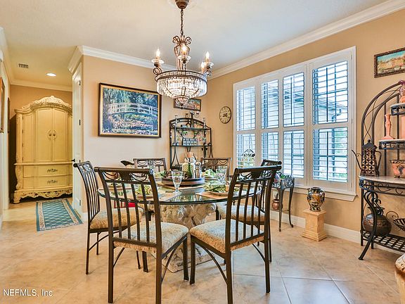 3rd image of 22 Broad Oak Ct