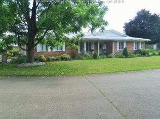 178 Seneca Cir, Winfield, WV 25213