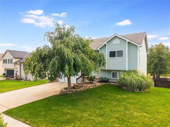 9103 NE 116th Pl, Kansas City, MO 64157