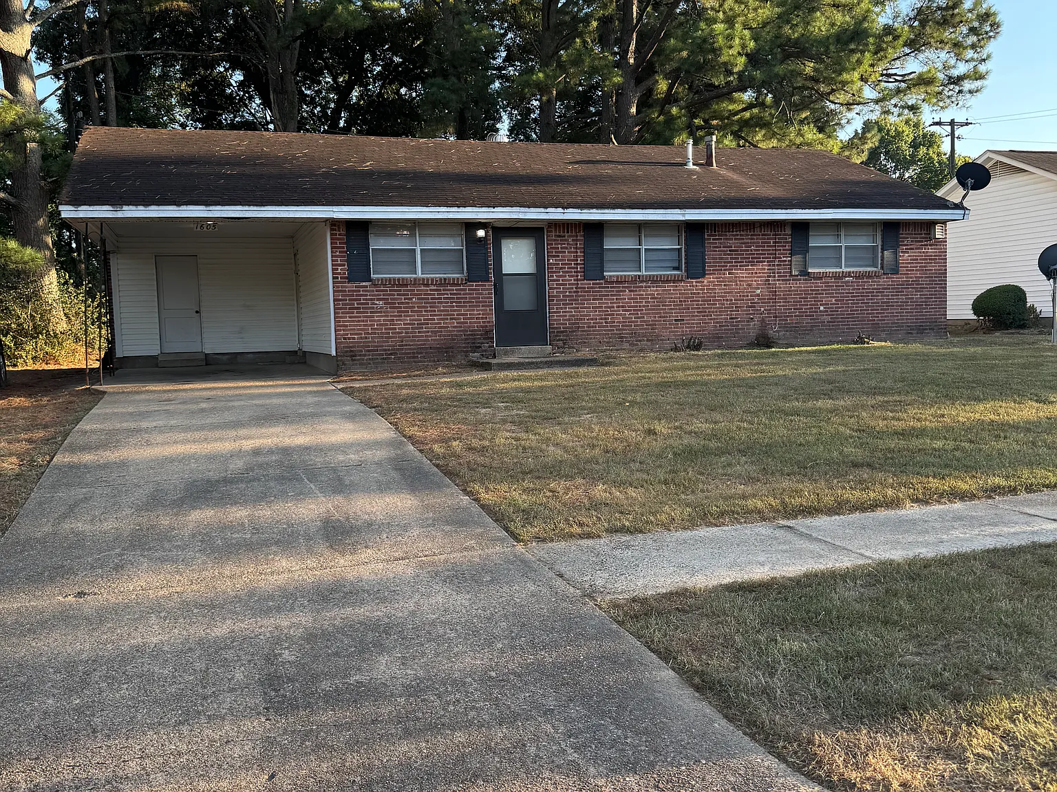 1605 Georgia Dr — Photo 1