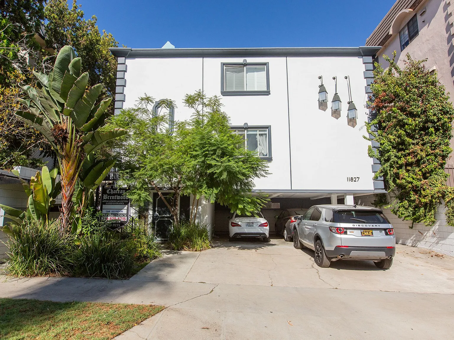 Brentwood California Spacious Garden apartments — Photo 2