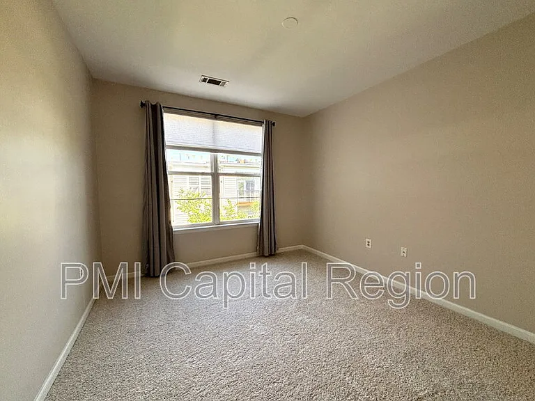 1201 E West Hwy #451 — Photo 12