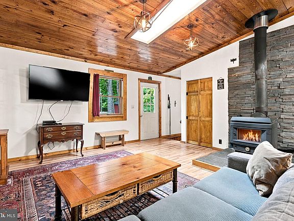3rd image of 261 Tranquil Way