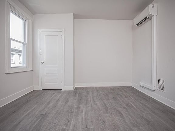 2nd image of 1331 W Silver St #47